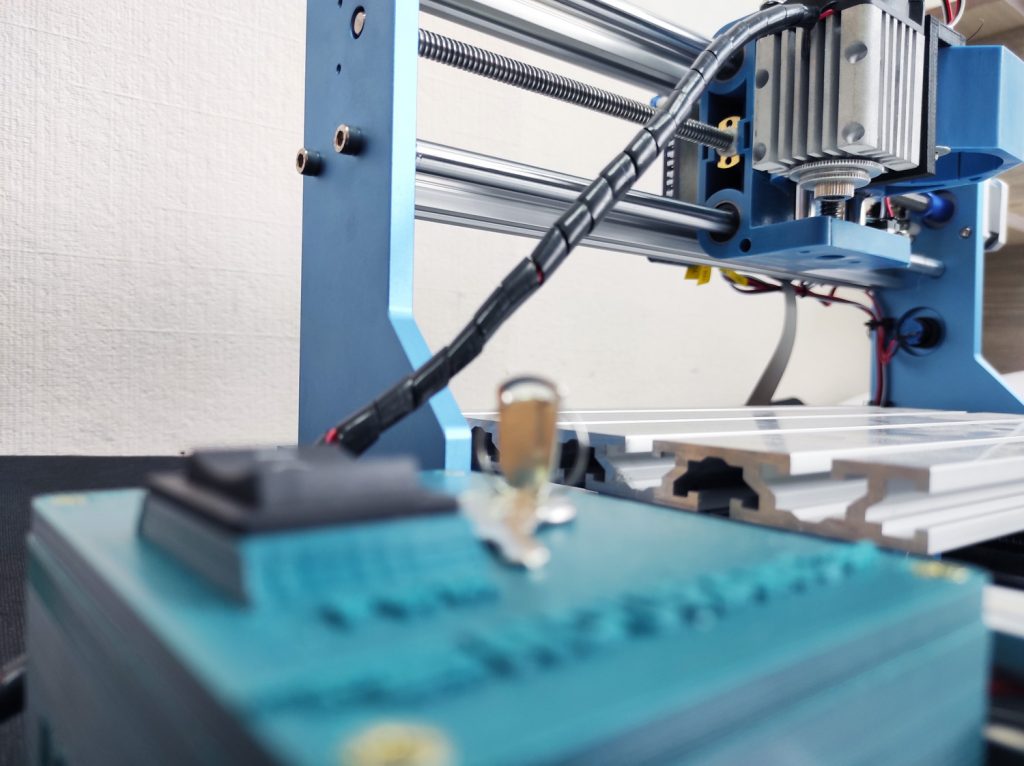 5-5.5-5.6 watt (5000 - 5500 - 5600 mW) diode laser attachment (improvement) for any 3D printer and CNC router. Laser cutting / engraving instrument
