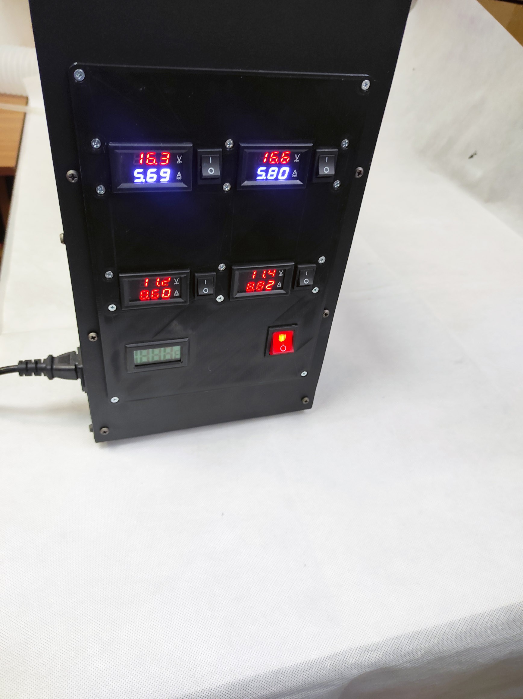 An Endurance TEC water chiller Peltier