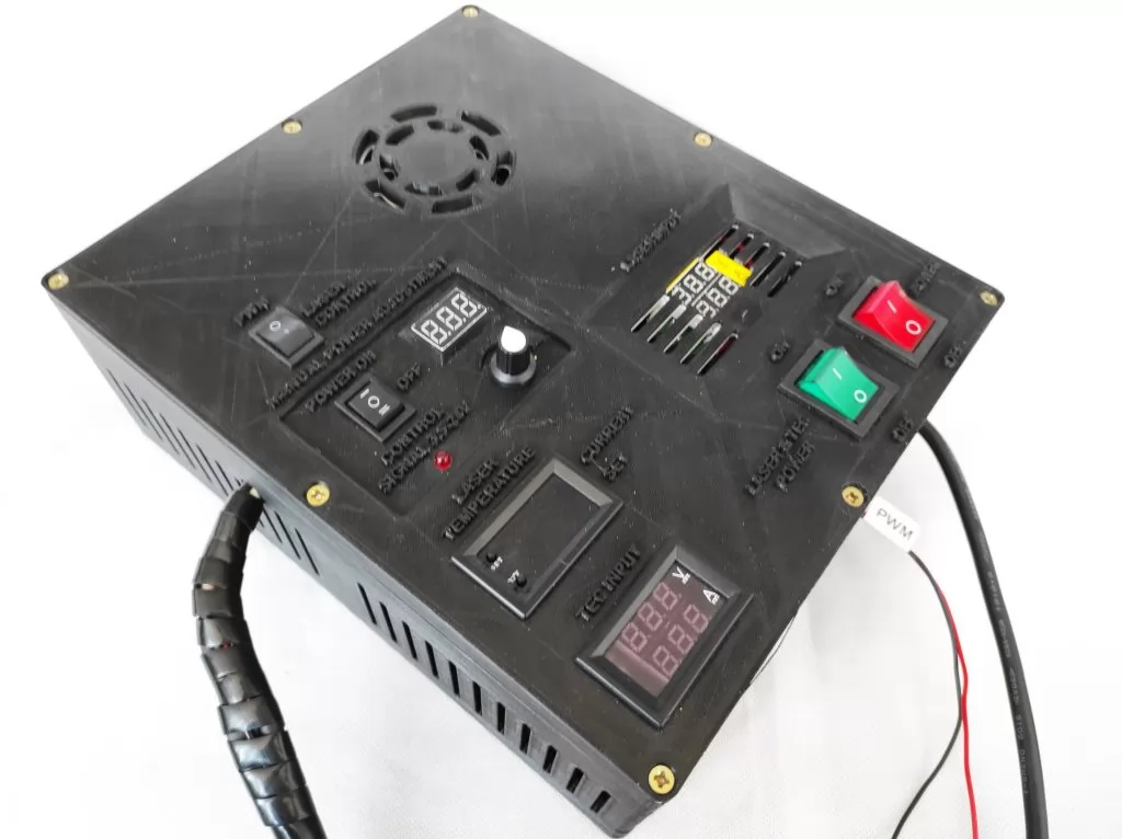 An Endurance Coherent FAP 800 laser infrared model: 15 watt / 25 watt / 30 / 40 / 50 watt with 808 nm wavelength